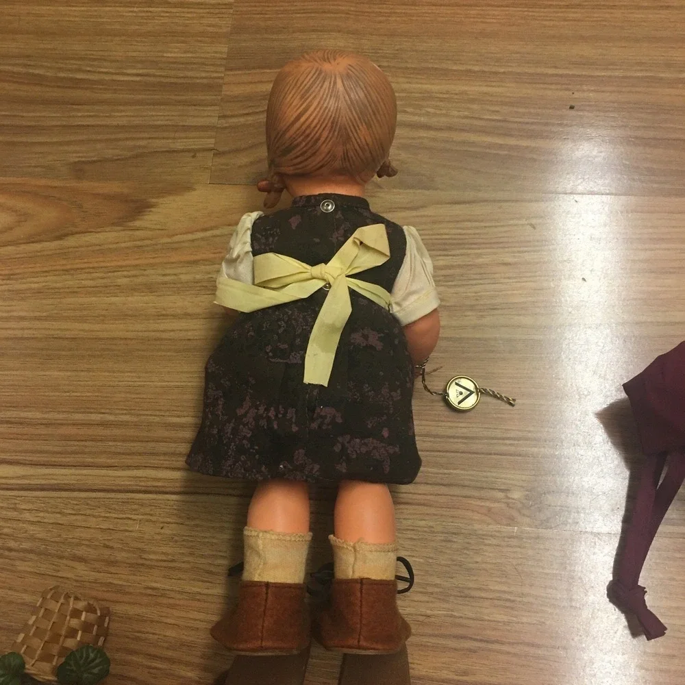 Vintage Goebel Hummel Gretel Vinyl Girl Doll 11